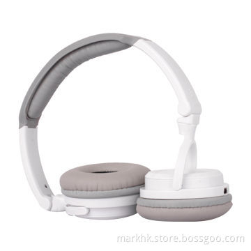 Bluetooth V2.1-compliant headphones